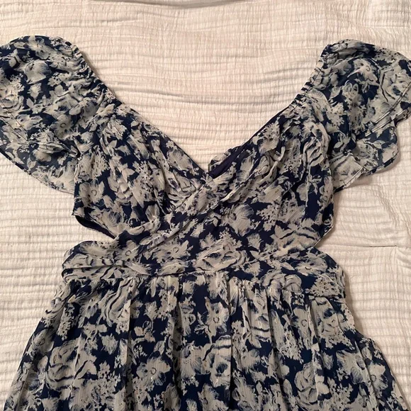 Aqua Tiered Cut-Out Floral Dress - NWT - Size L - Picture 7 of 13